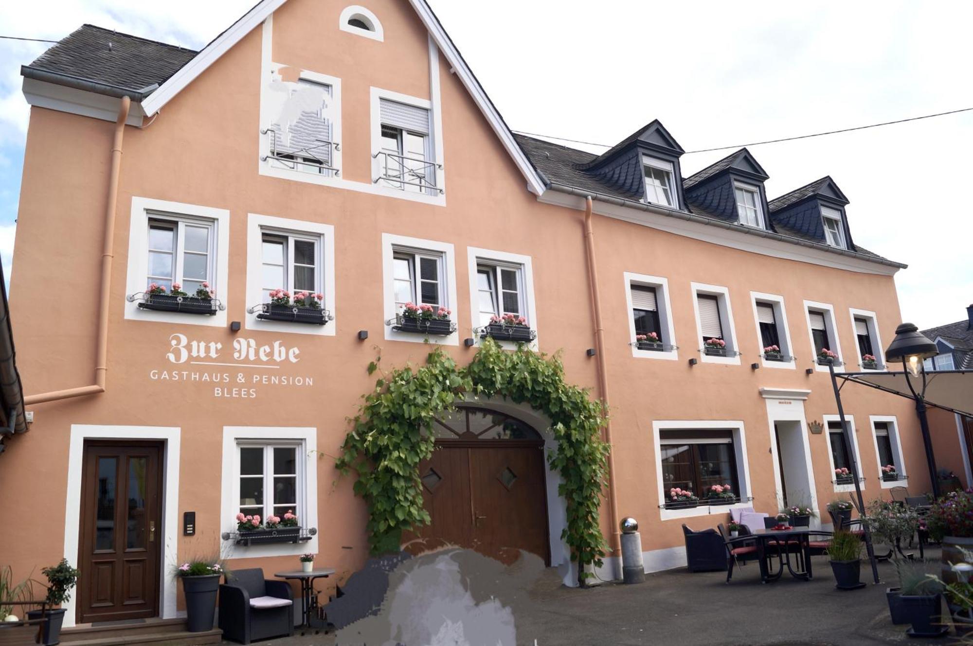Gasthaus Zur Rebe Мерінґ Екстер'єр фото