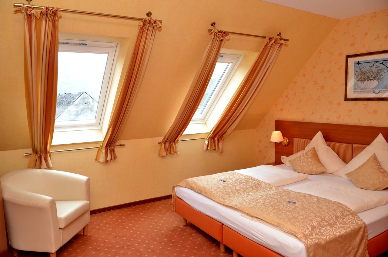 Gasthaus Zur Rebe Мерінґ Екстер'єр фото
